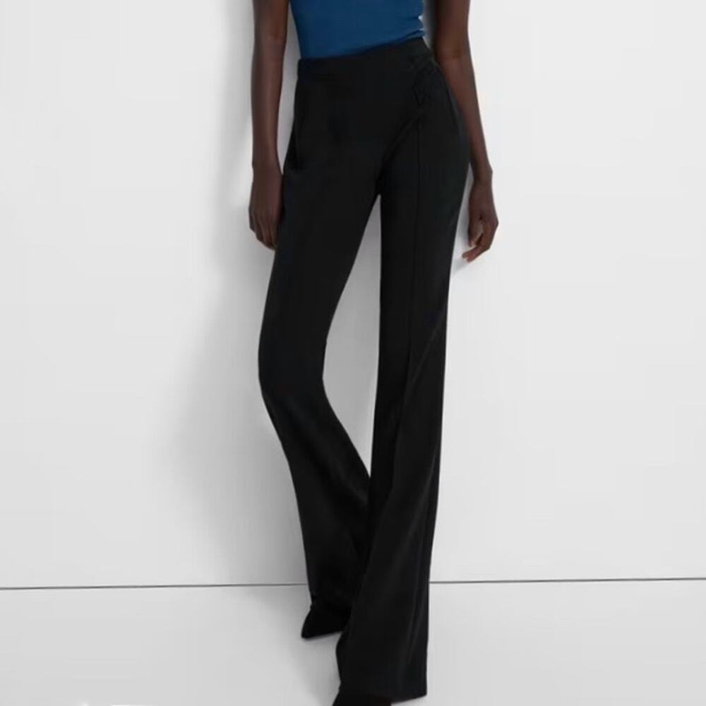 Theory Crepe Flare Leg Pants Size 8 Black Office Business Academia Work Preppy